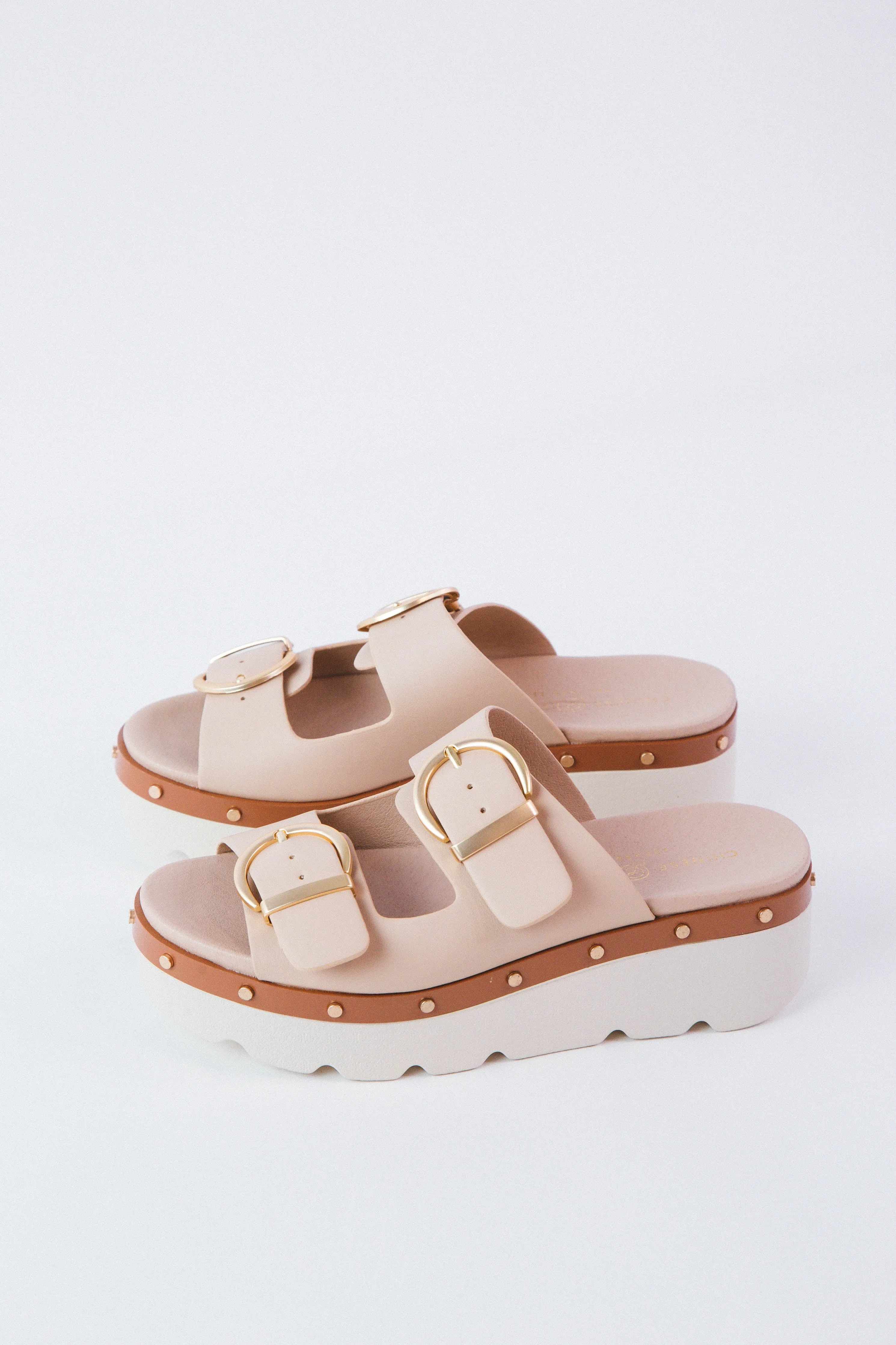 Surfs Up Smooth Platform Sandal, Beige | Chinese Laundry